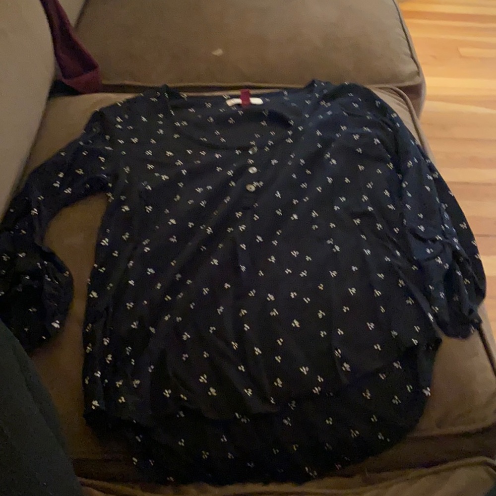 Black long sleeve flower shirt